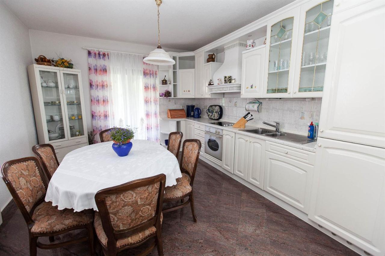 Apartments With A Parking Space Crikvenica - 11307 Buitenkant foto